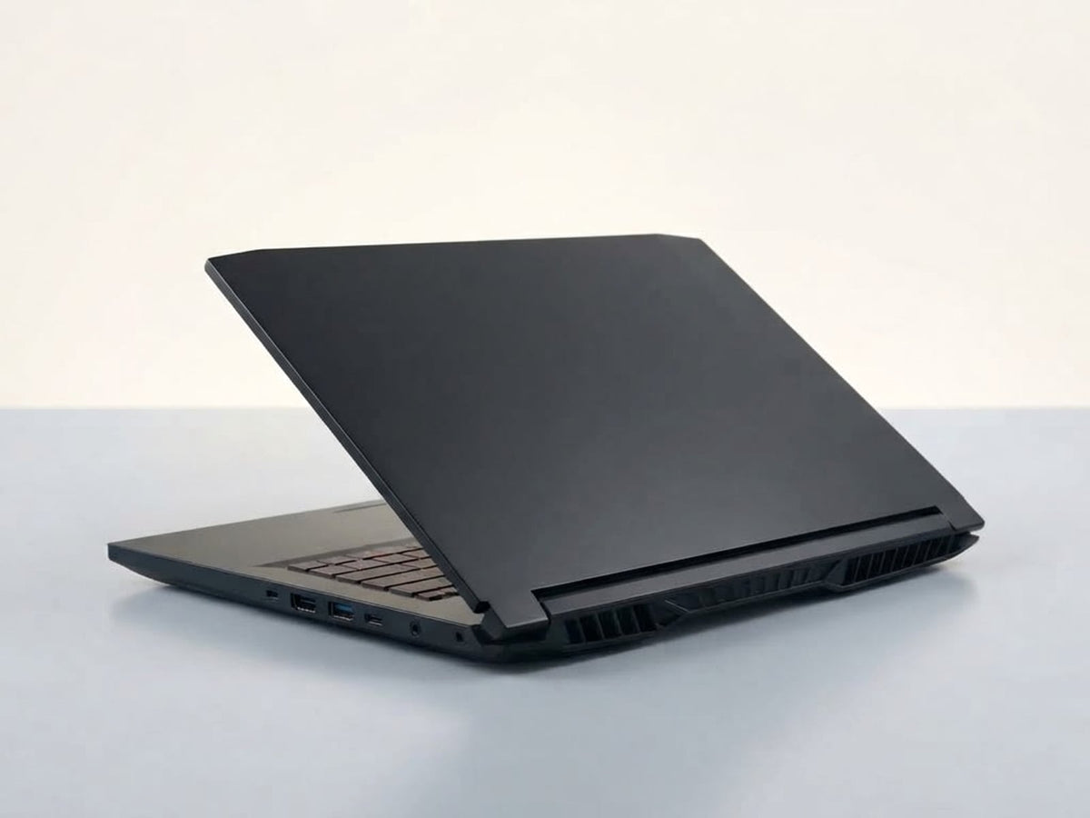 Portatil gamer MSI Core i5 RTX 3050, vista 3